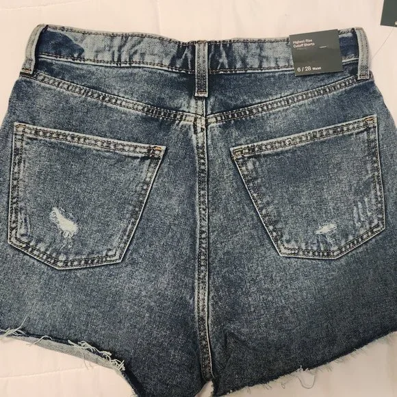 Denim shorts - Picture 2 of 2